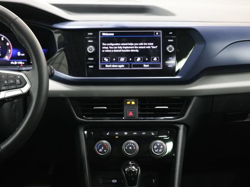 Certified 2023 Volkswagen Taos SE w/ Panoramic Sunroof Package AWD/4WD image 19