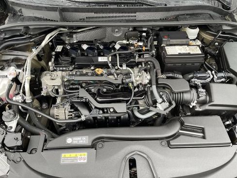 Used 2024 Toyota Corolla LE FWD image 11