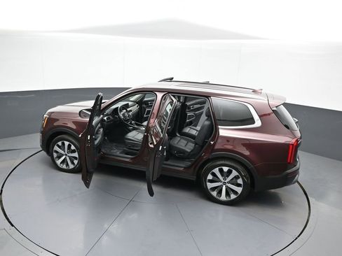 Certified 2022 Kia Telluride EX w/ EX Premium Package FWD image 46