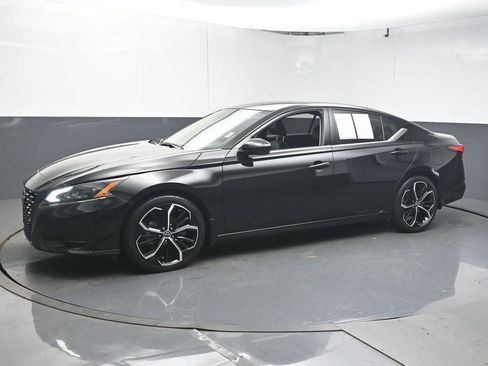 Used 2023 Nissan Altima 2.5 SR image 4