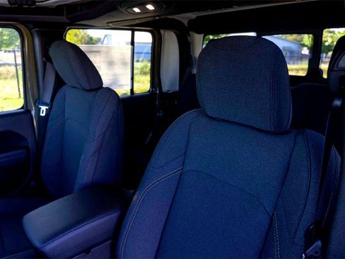 New 2026 Jeep Gladiator Sport image 9