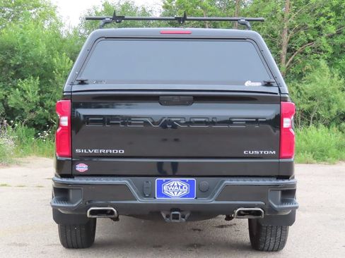 Used 2020 Chevrolet Silverado 1500 Custom w/ Custom Value Package AWD/4WD image 5