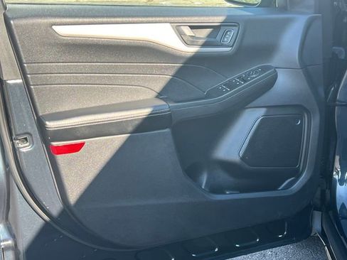 Used 2022 Ford Escape SE w/ Convenience Package image 13