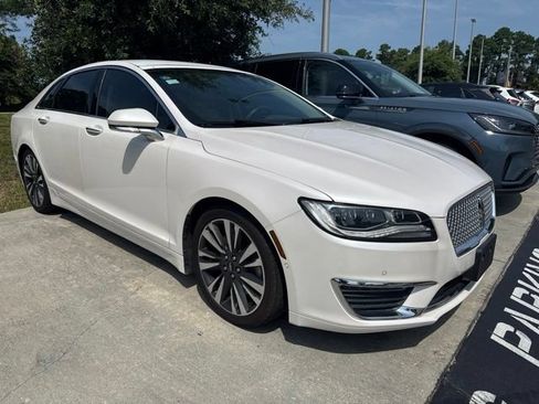 Used 2019 Lincoln MKZ Reserve w/ Luxury Package AWD/4WD image 3