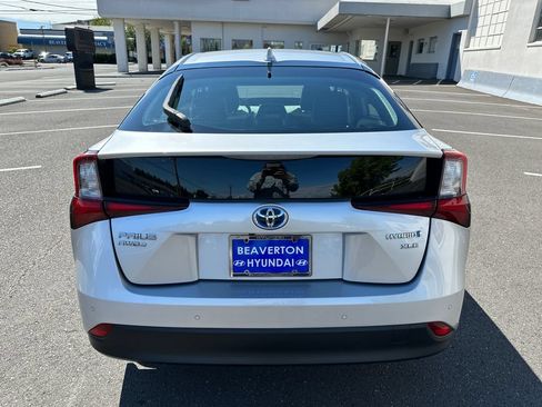 Used 2020 Toyota Prius XLE AWD/4WD image 5