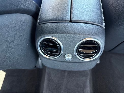 Used 2015 Mercedes-Benz C 300 Sedan image 81