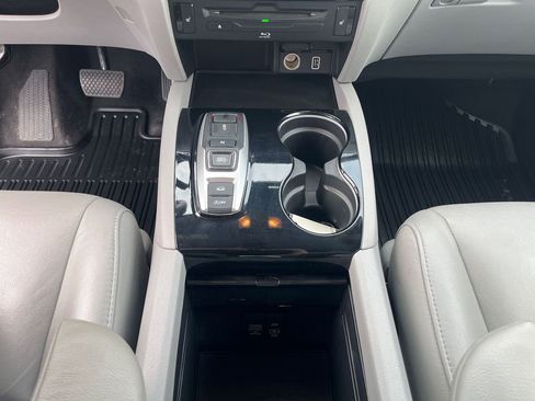 Used 2019 Honda Pilot Touring image 24