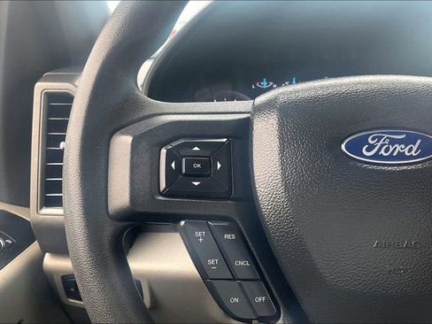 Used 2022 Ford F250 XL w/ Power Equipment Group AWD/4WD image 18