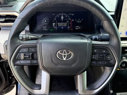 Used 2025 Toyota Tacoma 4x4 Double Cab Hybrid image 11