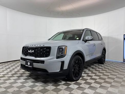 Used 2022 Kia Telluride EX w/ EX Premium Package AWD/4WD image 3
