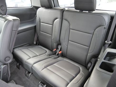 Used 2017 GMC Acadia SLT image 26