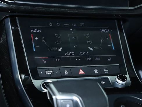 Used 2022 Audi Q7 3.0T Premium Plus w/ Premium Plus Package image 41