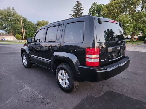 Used 2011 Jeep Liberty Sport AWD/4WD image 7