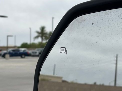 Used 2024 Ford F250 XLT w/ FX4 Off-Road Package image 12