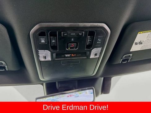 Used 2025 Toyota Tundra Platinum AWD/4WD image 18