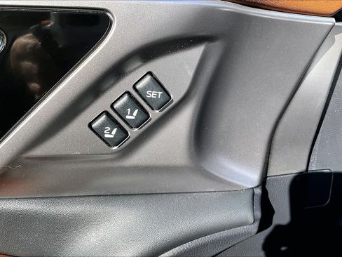 Used 2020 Subaru Outback Touring XT image 33