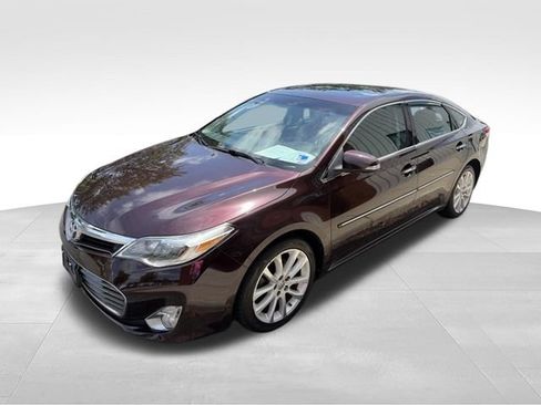 Used 2013 Toyota Avalon Limited FWD image 35
