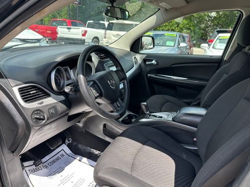 Used 2017 Dodge Journey SXT w/ Comfort/Convenience Group FWD image 7