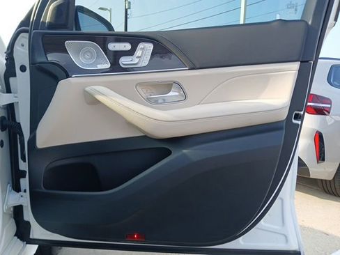 Used 2025 Mercedes-Benz GLE 450e GLE 450e 4MATIC image 17