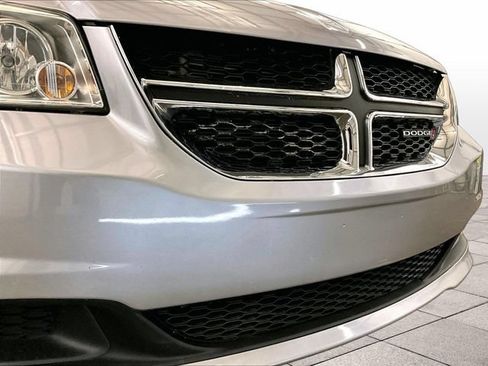 Used 2017 Dodge Grand Caravan SE w/ Power Window Group FWD image 31
