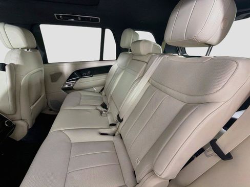 Certified 2025 Land Rover Range Rover Long Wheelbase SE AWD/4WD image 26