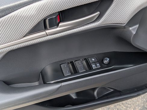 Used 2025 Toyota Camry SE image 15