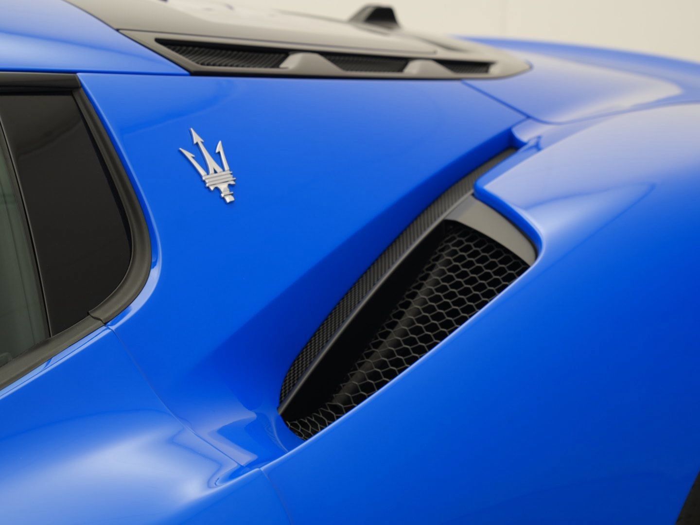 Used 2023 Maserati MC20 Coupe RWD image 13