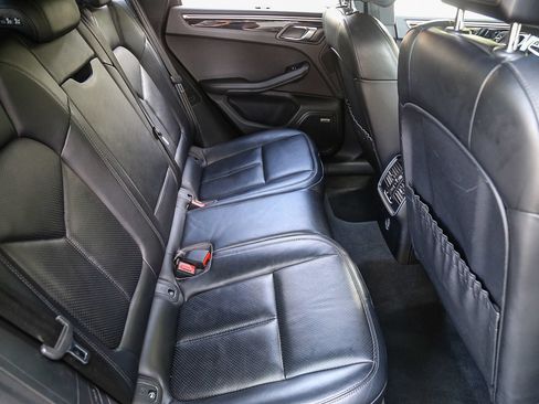 Used 2018 Porsche Macan S AWD/4WD image 16