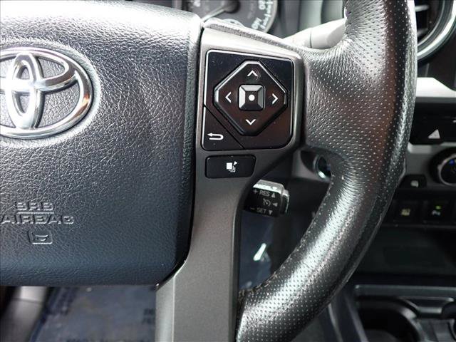Used 2017 Toyota Tacoma TRD Off-Road w/ Premium & Technology Package AWD/4WD image 13