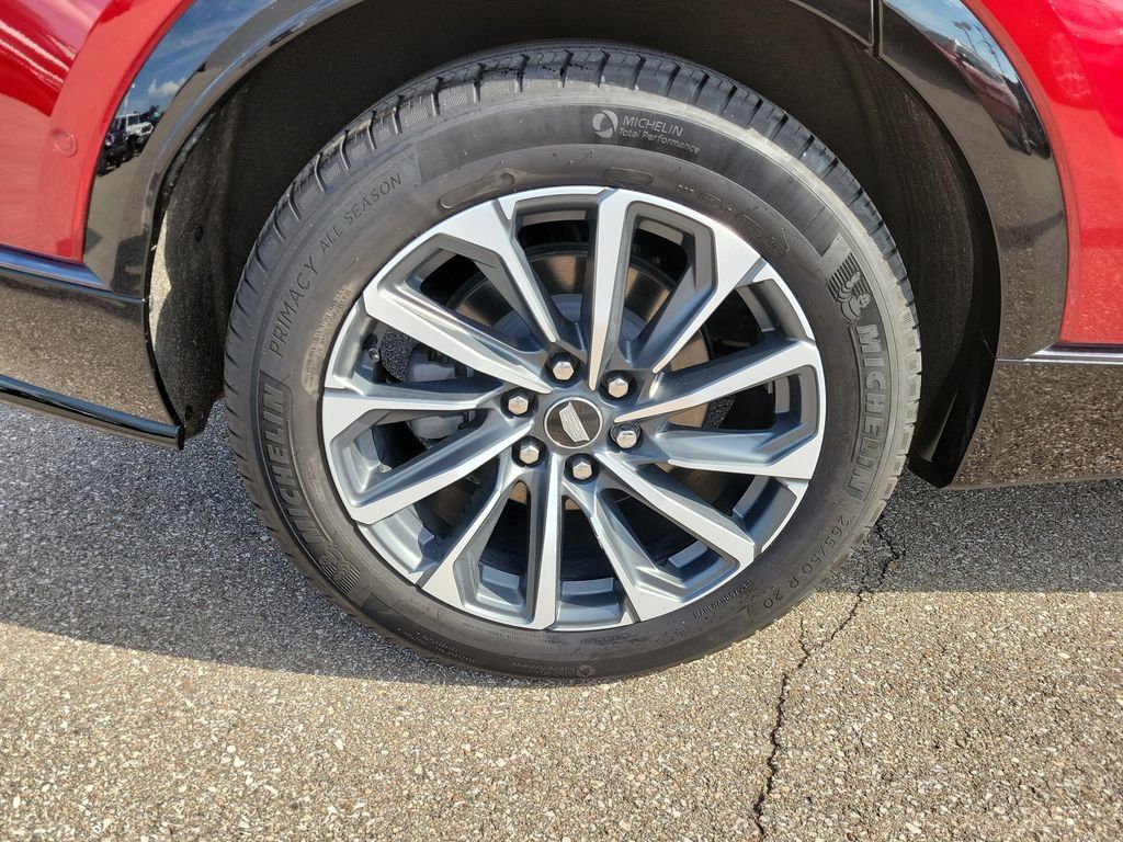 Used 2024 Cadillac Lyriq Sport w/ LPO, Floor Liner Package AWD/4WD image 5