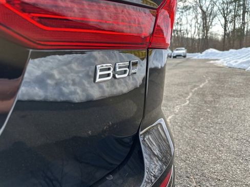 Certified 2025 Volvo XC60 B5 Core image 39