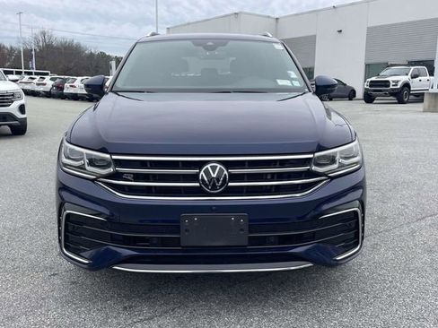 Used 2022 Volkswagen Tiguan SEL R-Line image 2