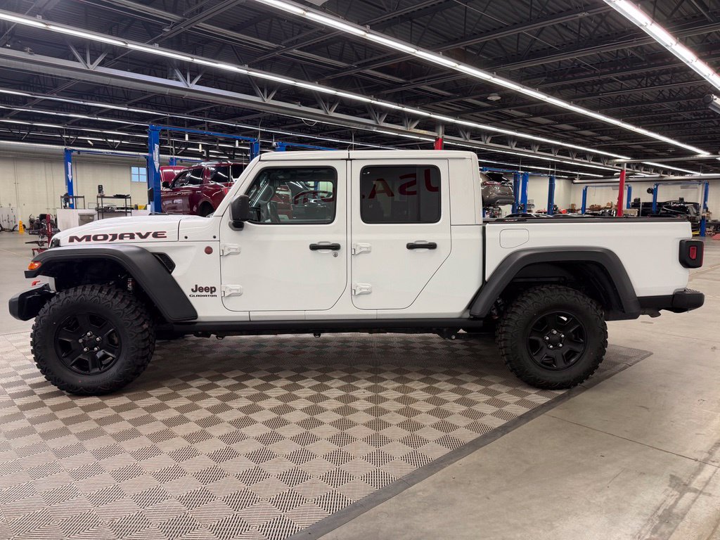 Used 2020 Jeep Gladiator Mojave AWD/4WD image 4