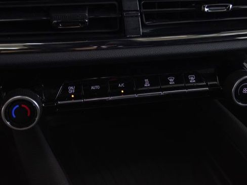 Used 2024 Chevrolet Equinox EV RS image 19