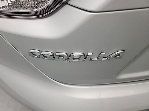 Used 2025 Toyota Corolla LE FWD image 11
