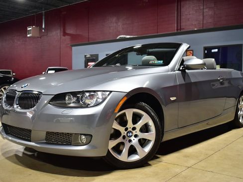 Used 2008 BMW 335i Convertible w/ Cold Weather Pkg image 4