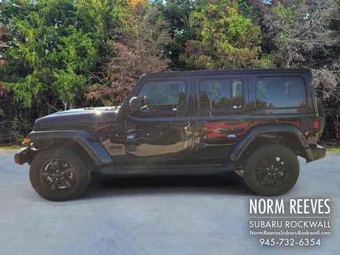 Used 2021 Jeep Wrangler Unlimited Sahara image 22