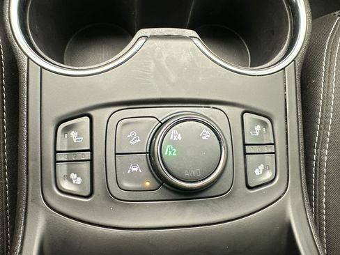Used 2023 GMC Terrain SLE w/ Driver Convenience Package AWD/4WD image 19