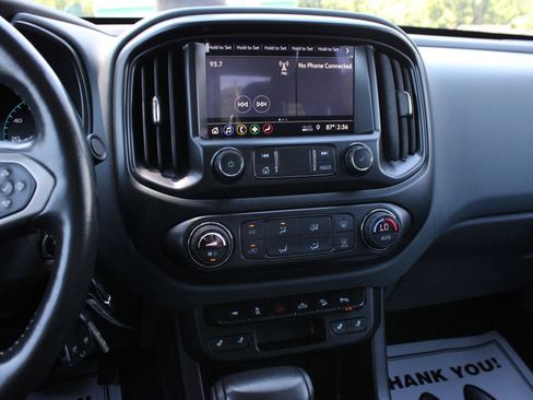 Used 2021 Chevrolet Colorado Z71 AWD/4WD image 37