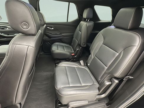 Used 2023 Chevrolet Traverse LT w/ LT Premium Package AWD/4WD image 10