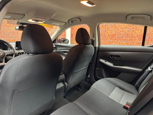 Used 2024 Nissan Sentra SV FWD image 23