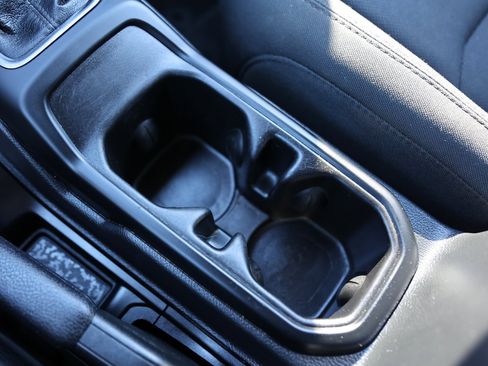 Used 2021 Jeep Wrangler Unlimited Sport image 34