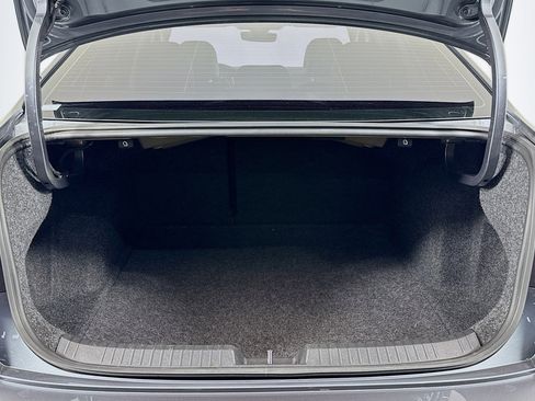 Used 2022 Volkswagen Jetta SE image 21