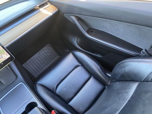 Used 2021 Tesla Model Y Long Range image 14