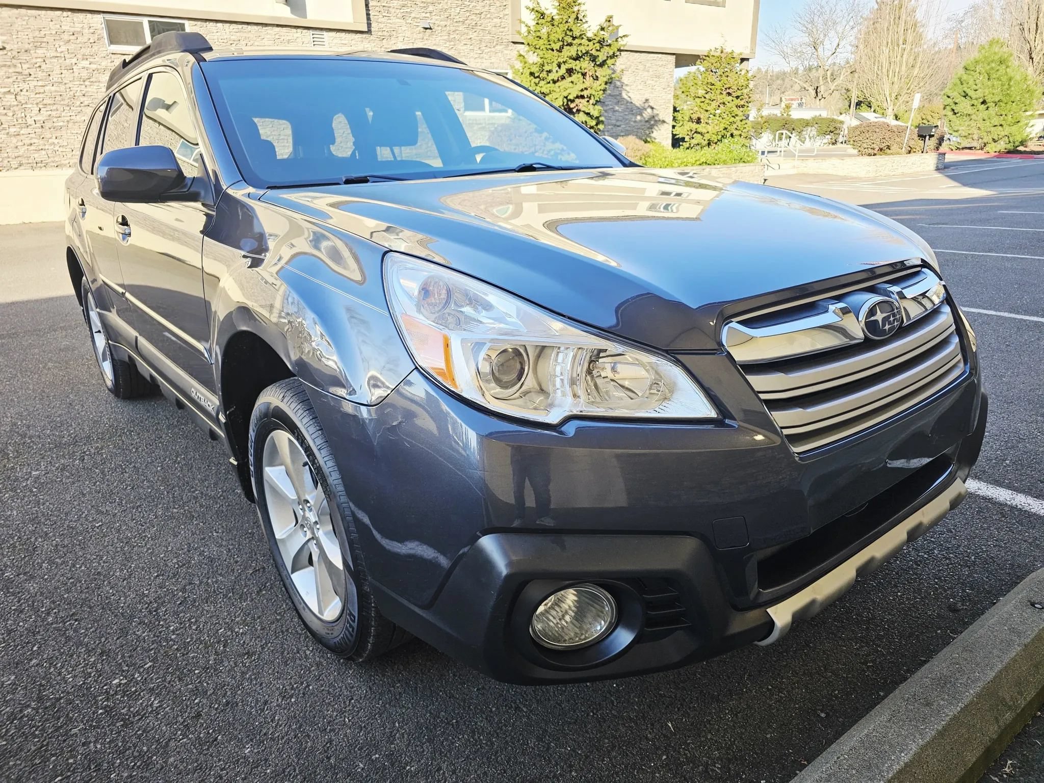 Used 2013 Subaru Outback 2.5i Limited AWD/4WD image 7