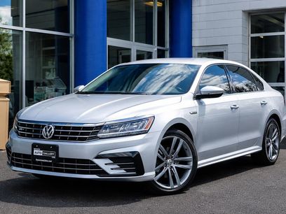 Used 2018 Volkswagen Passat 2.0T R-Line w/ R-Line Lighting Package