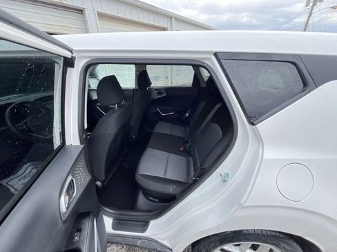 Used 2023 Kia Soul S image 22