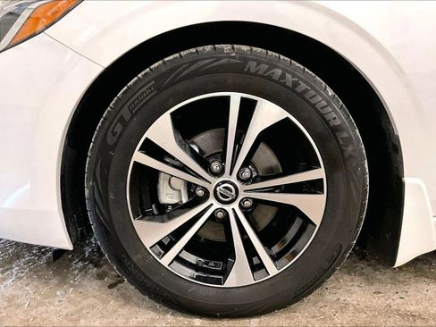 Used 2020 Nissan Sentra SV w/ Trunk Package FWD image 8