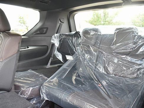 New 2026 Nissan Armada Platinum Reserve image 9