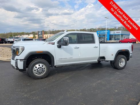 New 2026 GMC Sierra 3500 Denali w/ Denali Reserve Package image 54